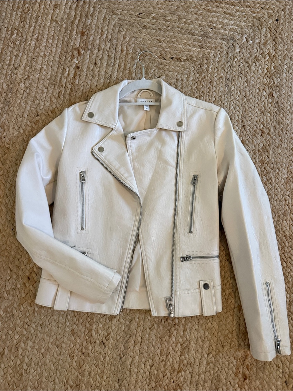 Women’s White Faux Leather Moto Jacket nwt